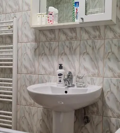 Dino's Spacious Place Апартаменты